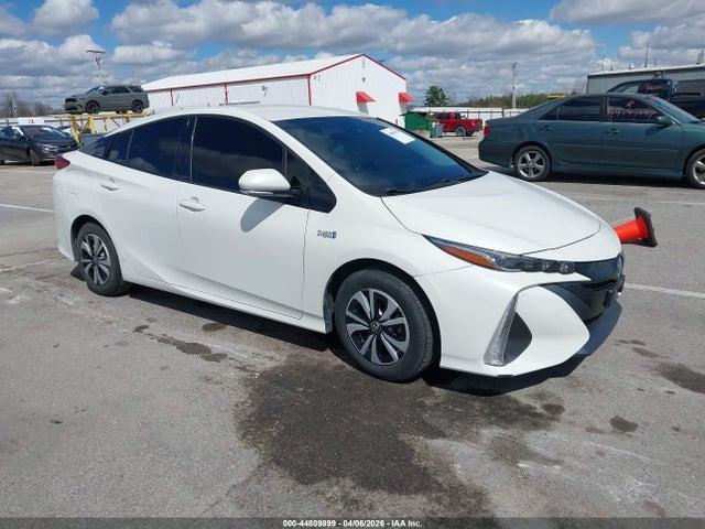 Toyota Prius Prime Premium 2018 JTDKARFP9J3091302 Image 1