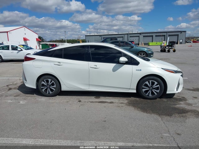 Toyota Prius Prime Premium 2018 JTDKARFP9J3091302 Image 13