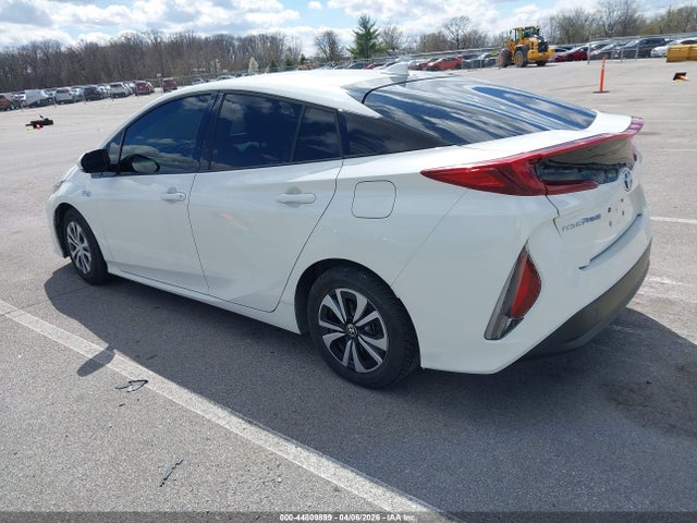 Toyota Prius Prime Premium 2018 JTDKARFP9J3091302 Image 3