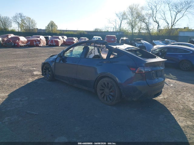 2023 Tesla Model Y Performance Dual Motor All-wheel Drive მანქანა იყიდება აუქციონზე, vin: 7SAYGDEF3PF911490, აუქციონის ნომერი: 44809908