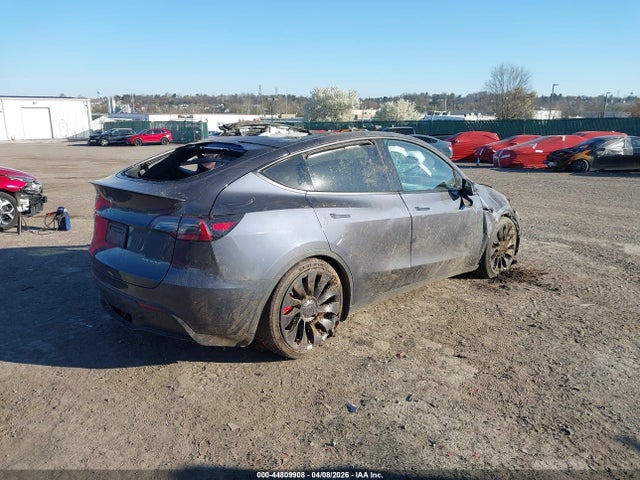 2023 Tesla Model Y Performance Dual Motor All-wheel Drive მანქანა იყიდება აუქციონზე, vin: 7SAYGDEF3PF911490, აუქციონის ნომერი: 44809908
