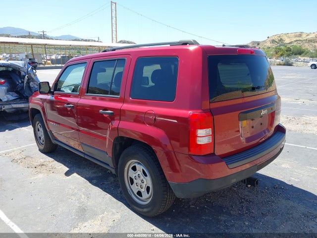 2016 JEEP PATRIOT 1C4NJPBAXGD710754 Photo 2