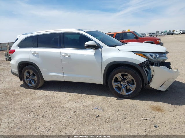 Toyota Highlander Limited Platinum 2017 5TDDZRFH8HS362322 Image 14