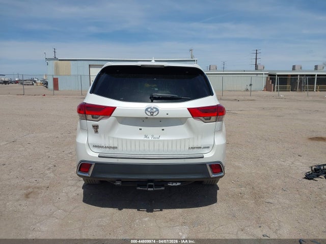 Toyota Highlander Limited Platinum 2017 5TDDZRFH8HS362322 Image 17