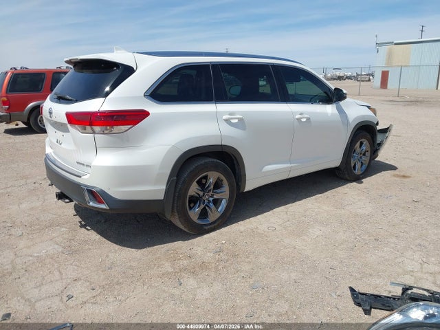 Toyota Highlander Limited Platinum 2017 5TDDZRFH8HS362322 Image 4