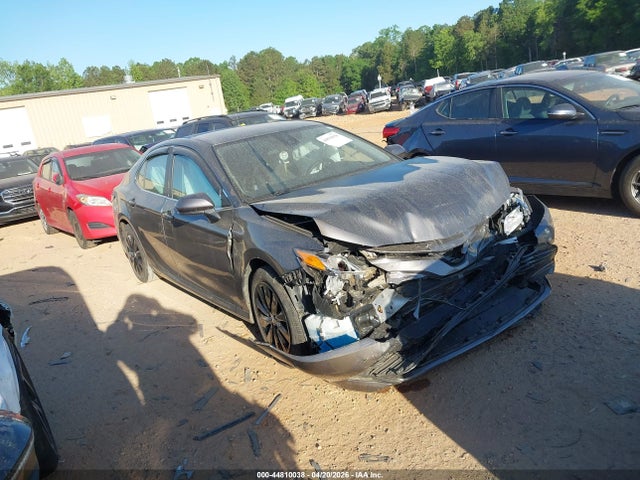 44810038 :رقم المزاد ، 4T1B11HK4KU799242 vin ، 2019 Toyota Camry Le مزاد بيع
