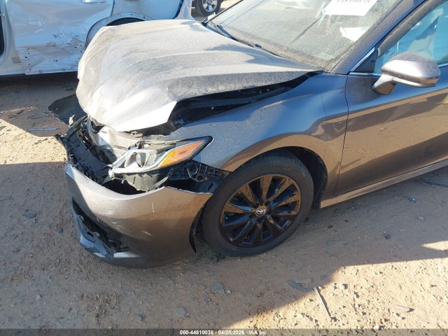 44810038 :رقم المزاد ، 4T1B11HK4KU799242 vin ، 2019 Toyota Camry Le مزاد بيع
