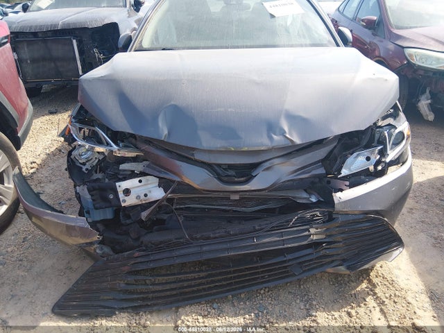 44810038 :رقم المزاد ، 4T1B11HK4KU799242 vin ، 2019 Toyota Camry Le مزاد بيع