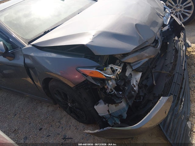 44810038 :رقم المزاد ، 4T1B11HK4KU799242 vin ، 2019 Toyota Camry Le مزاد بيع
