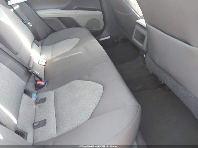 44810038 :رقم المزاد ، 4T1B11HK4KU799242 vin ، 2019 Toyota Camry Le مزاد بيع