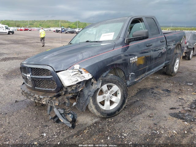 Продаж на аукціоні авто 2017 Ram 1500 Express  4x4 6'4 Box, vin: 1C6RR7FG5HS643980, номер лоту: 44810055