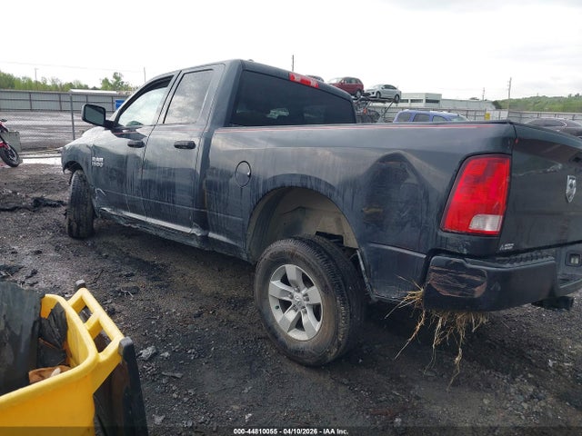 Продаж на аукціоні авто 2017 Ram 1500 Express  4x4 6'4 Box, vin: 1C6RR7FG5HS643980, номер лоту: 44810055