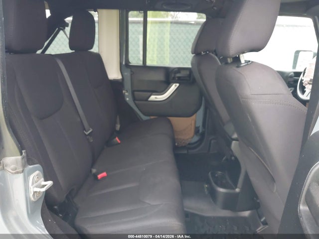 1C4BJWDG5EL127669 Jeep Wrangler Unlimited Sport
