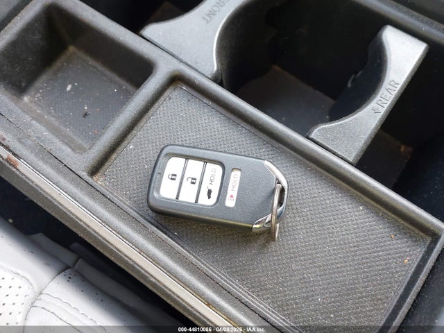44810086 :رقم المزاد ، 5J6RM3H99GL017124 vin ، 2016 Honda Cr-v Touring مزاد بيع