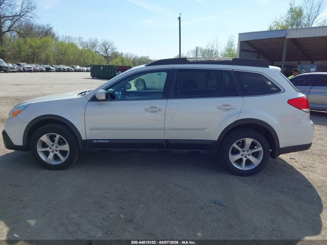 Продаж на аукціоні авто 2014 Subaru Outback 2.5i Premium, vin: 4S4BRBCC2E3234741, номер лоту: 44810102