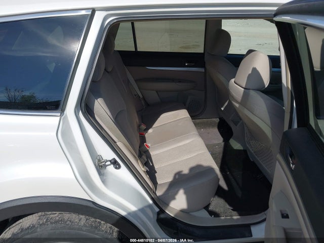 Продаж на аукціоні авто 2014 Subaru Outback 2.5i Premium, vin: 4S4BRBCC2E3234741, номер лоту: 44810102