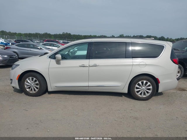 2C4RC1BG5HR739350 Chrysler Pacifica Touring-l