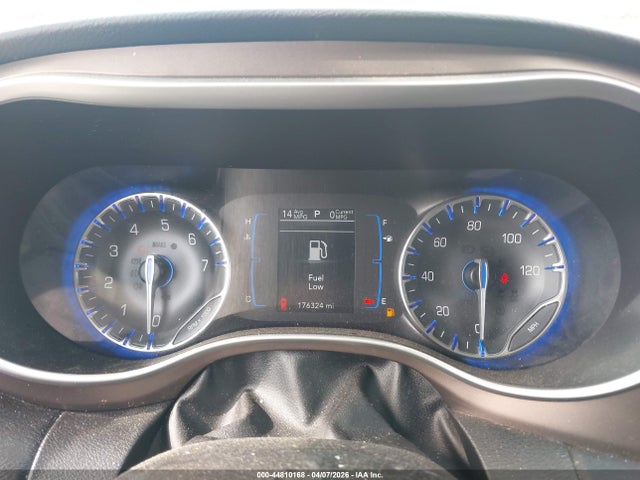2C4RC1BG5HR739350 Chrysler Pacifica Touring-l