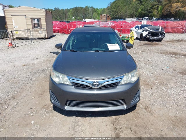 2013 Toyota Camry Le მანქანა იყიდება აუქციონზე, vin: 4T4BF1FK2DR301102, აუქციონის ნომერი: 44810194