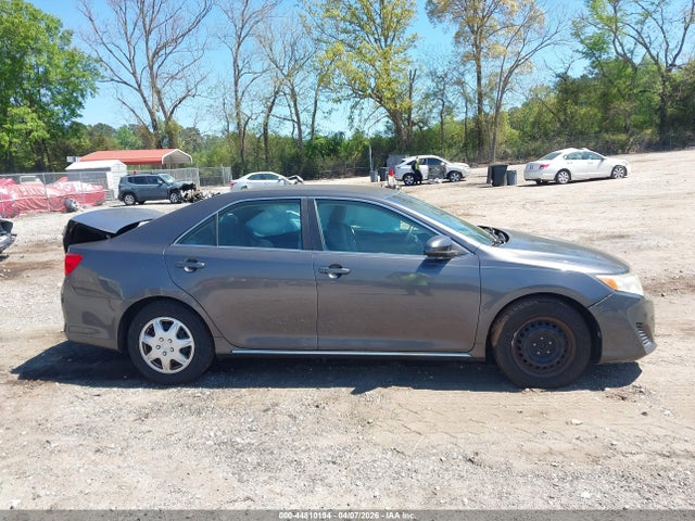 2013 Toyota Camry Le მანქანა იყიდება აუქციონზე, vin: 4T4BF1FK2DR301102, აუქციონის ნომერი: 44810194