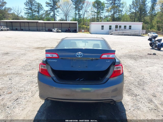 2013 Toyota Camry Le მანქანა იყიდება აუქციონზე, vin: 4T4BF1FK2DR301102, აუქციონის ნომერი: 44810194
