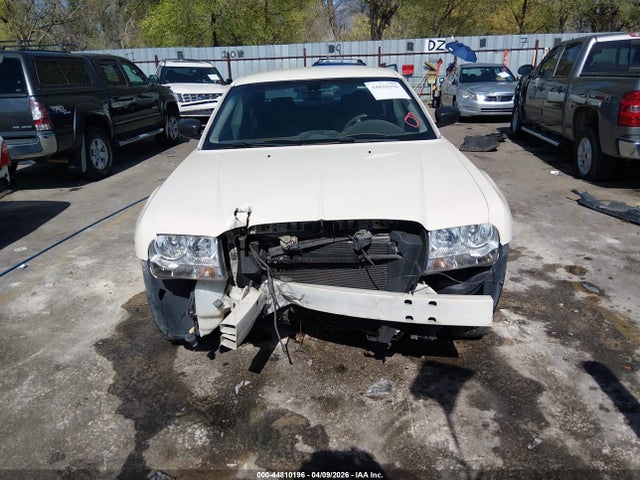 2006 Chrysler 300 მანქანა იყიდება აუქციონზე, vin: 2C3KA43R76H160098, აუქციონის ნომერი: 44810196