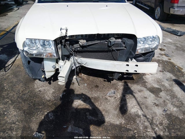 2006 Chrysler 300 მანქანა იყიდება აუქციონზე, vin: 2C3KA43R76H160098, აუქციონის ნომერი: 44810196