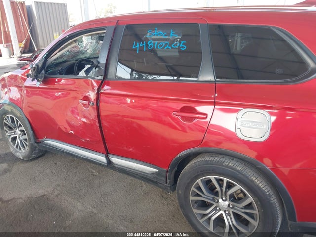 Mitsubishi Outlander Se 2018 JA4AD3A33JZ009804 Image 17