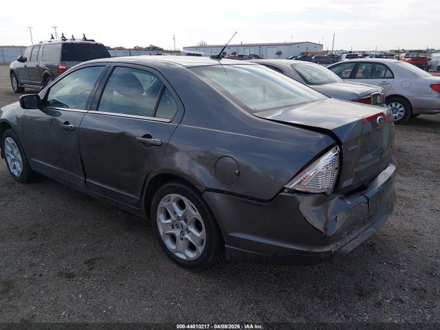 44810217 :رقم المزاد ، 3FAHP0HA1BR185390 vin ، 2011 Ford Fusion Se مزاد بيع