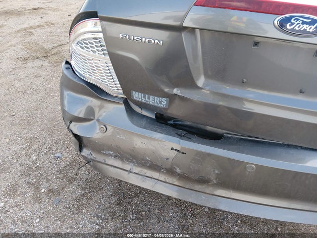 44810217 :رقم المزاد ، 3FAHP0HA1BR185390 vin ، 2011 Ford Fusion Se مزاد بيع