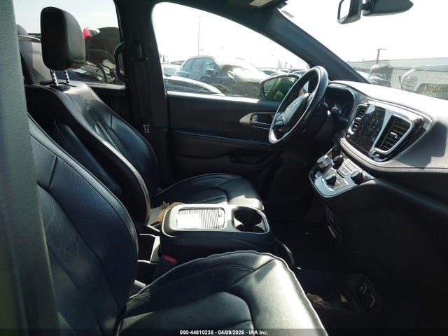 Продажа на аукционе авто 2020 Chrysler Pacifica Hybrid Limited, vin: 2C4RC1N7XLR277775, номер лота: 44810238