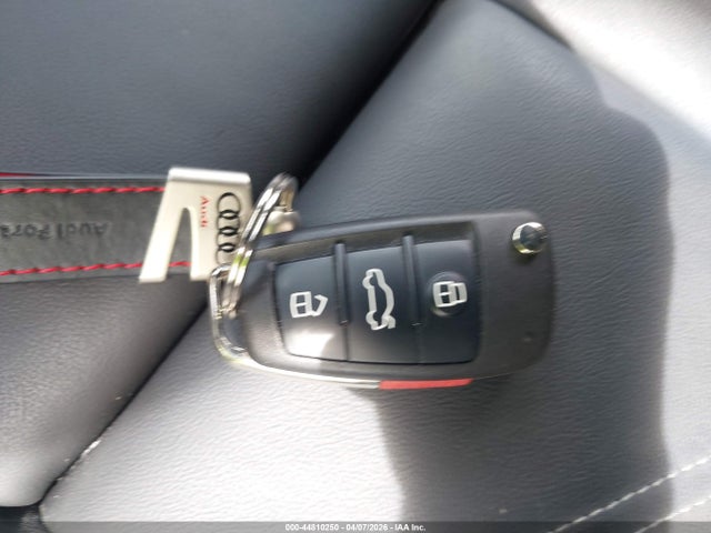 44810250 :رقم المزاد ، WA1DECF36P1069506 vin ، 2023 Audi Q3 Premium 45 Tfsi S Line Quattro Tiptronic مزاد بيع