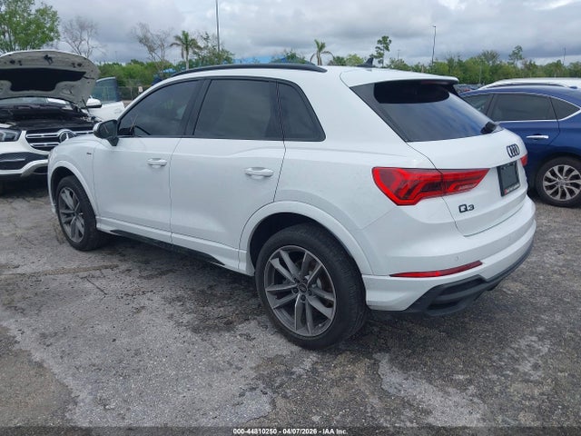 44810250 :رقم المزاد ، WA1DECF36P1069506 vin ، 2023 Audi Q3 Premium 45 Tfsi S Line Quattro Tiptronic مزاد بيع