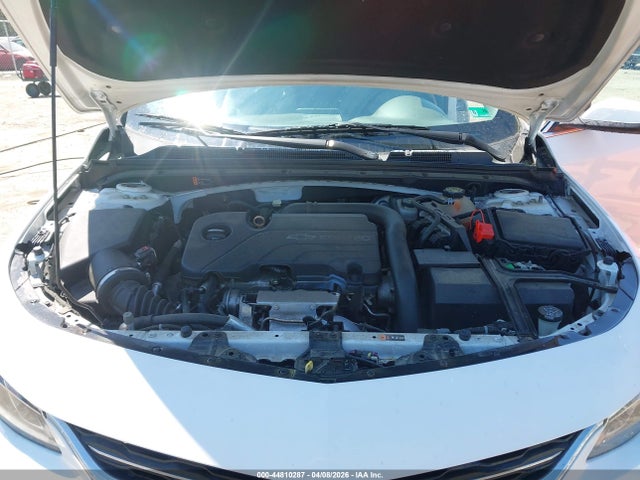 1G1ZD5ST0JF143991 Chevrolet MALIBU LT