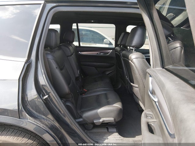 44810296 :رقم المزاد ، 1GYKPAR47NZ173656 vin ، 2022 Cadillac Xt6 Fwd Luxury مزاد بيع