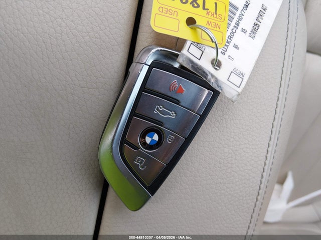 2017 BMW X5 5UXKR0C38H0V70827 Photo 10