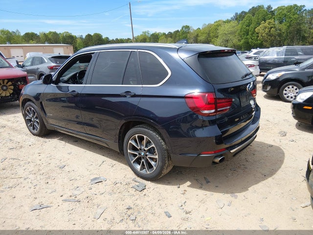 2017 BMW X5 5UXKR0C38H0V70827 Photo 2