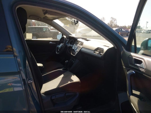 44810309 :رقم المزاد ، 3VV1B7AX8KM164634 vin ، 2019 Volkswagen Tiguan 2.0t S مزاد بيع