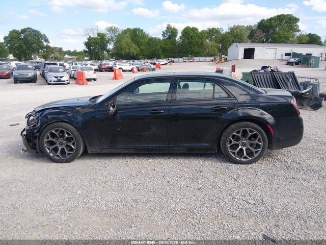 44810346 :رقم المزاد ، 2C3CCABG9FH921517 vin ، 2015 Chrysler 300 300s مزاد بيع