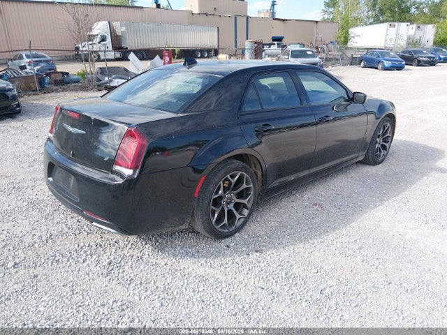 44810346 :رقم المزاد ، 2C3CCABG9FH921517 vin ، 2015 Chrysler 300 300s مزاد بيع