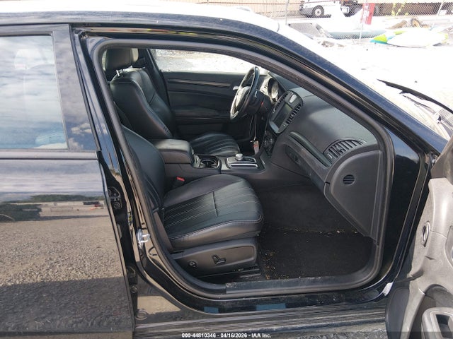 44810346 :رقم المزاد ، 2C3CCABG9FH921517 vin ، 2015 Chrysler 300 300s مزاد بيع