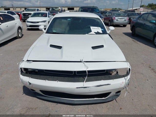 44810381 :رقم المزاد ، 2C3CDZAG5GH113647 vin ، 2016 Dodge Challenger Sxt مزاد بيع
