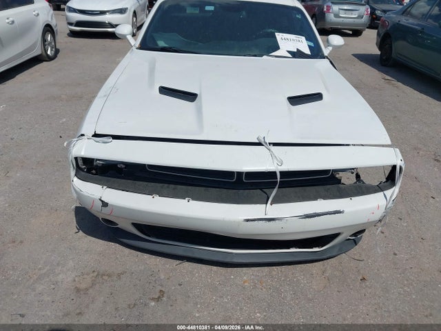44810381 :رقم المزاد ، 2C3CDZAG5GH113647 vin ، 2016 Dodge Challenger Sxt مزاد بيع