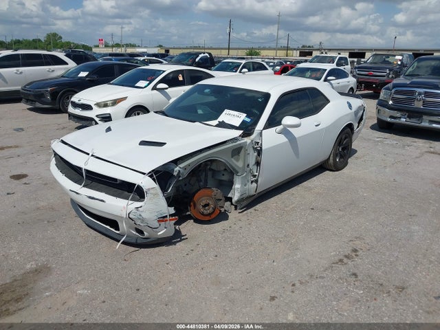 44810381 :رقم المزاد ، 2C3CDZAG5GH113647 vin ، 2016 Dodge Challenger Sxt مزاد بيع