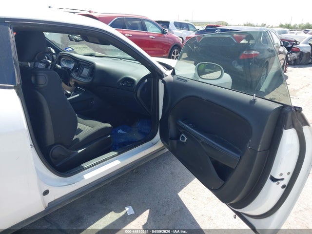 44810381 :رقم المزاد ، 2C3CDZAG5GH113647 vin ، 2016 Dodge Challenger Sxt مزاد بيع