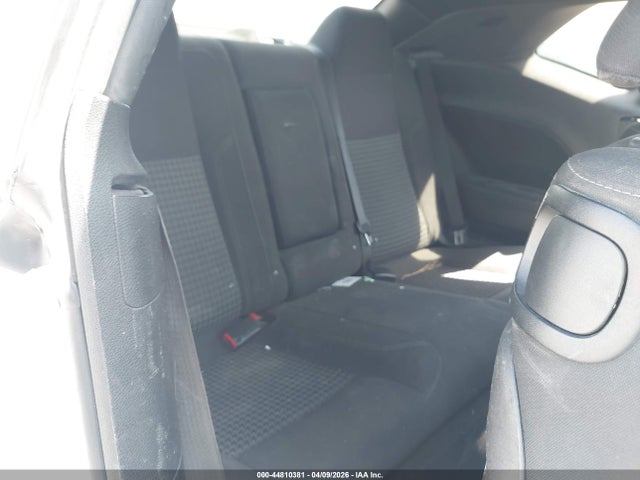 44810381 :رقم المزاد ، 2C3CDZAG5GH113647 vin ، 2016 Dodge Challenger Sxt مزاد بيع