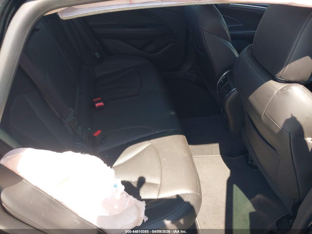 44810385 :رقم المزاد ، 1G4ZP5SS6HU171074 vin ، 2017 Buick Lacrosse Essence مزاد بيع