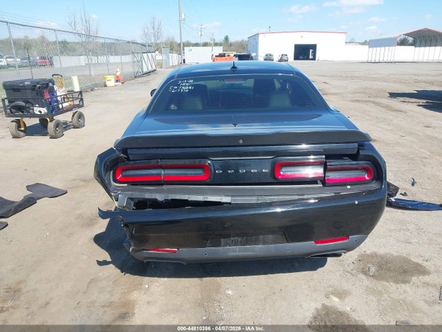 2017 Dodge Challenger 392 Hemi Scat Pack Shaker მანქანა იყიდება აუქციონზე, vin: 2C3CDZFJ6HH617372, აუქციონის ნომერი: 44810386