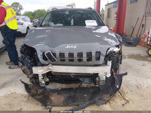2021 Jeep Cherokee Latitude Lux 4x4 მანქანა იყიდება აუქციონზე, vin: 1C4PJMMX5MD141557, აუქციონის ნომერი: 44810388