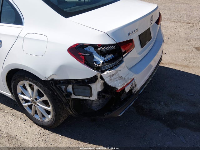 2019 Mercedes-benz A 220 მანქანა იყიდება აუქციონზე, vin: WDD3G4EB6KW019524, აუქციონის ნომერი: 44810423